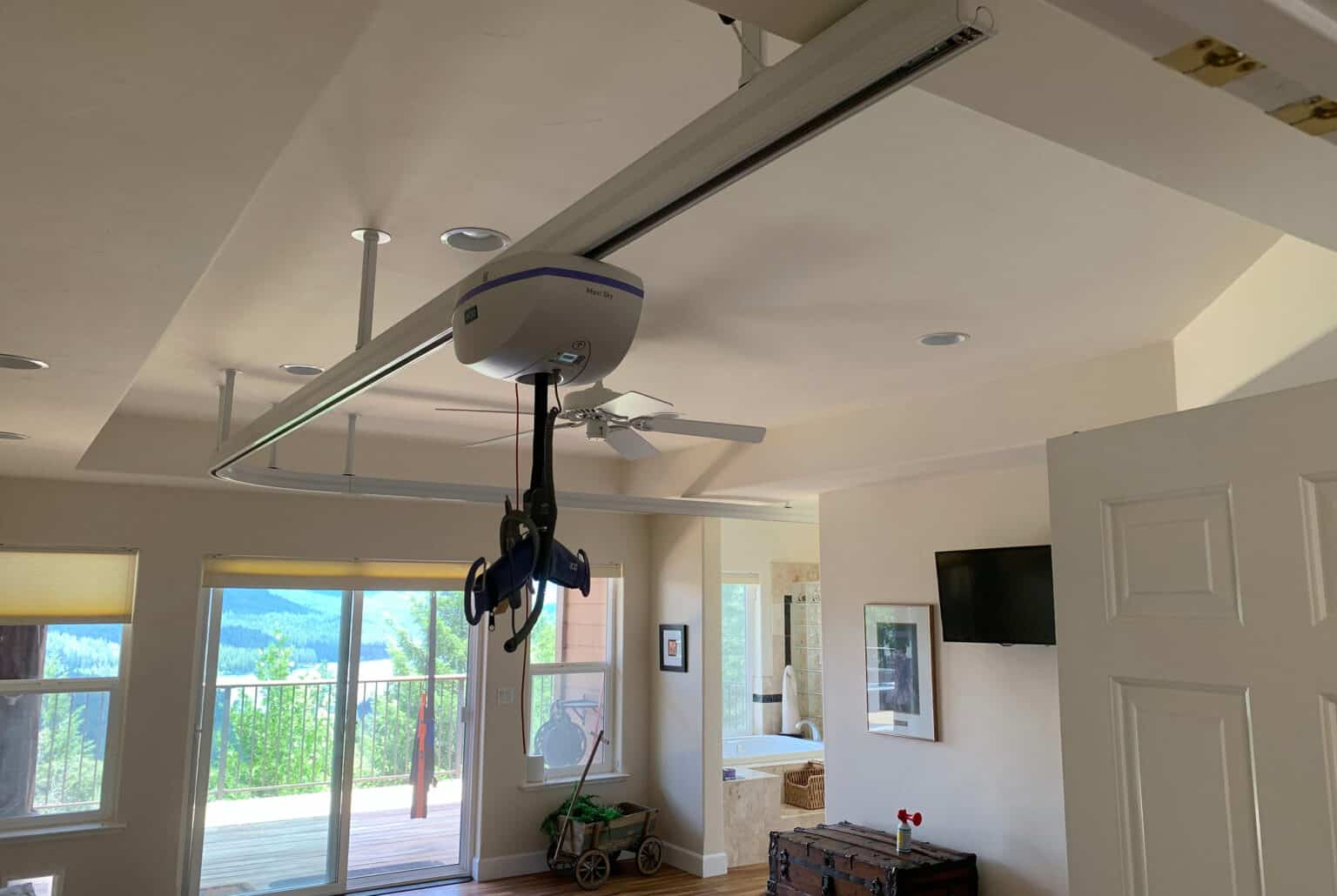 Elegant Continuous Overhead Ceiling Lift Rail